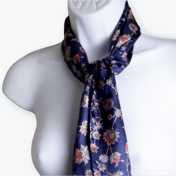 Sunkyung Sa Blue Vintage Satin Rectangle Womens Scarf - Picture 2 of 8